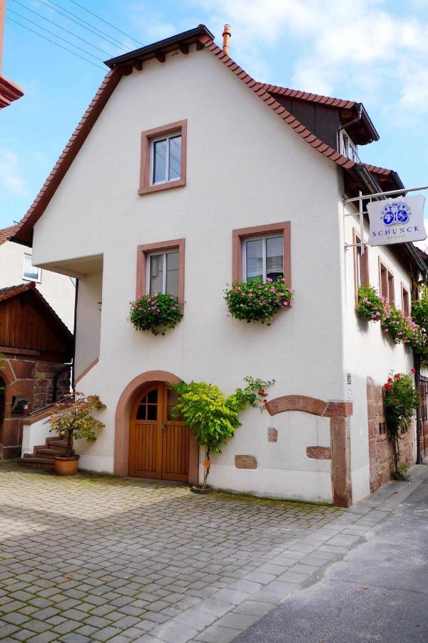 Апартаменти Weingut Schunck Ляйнсвайлер Екстер'єр фото